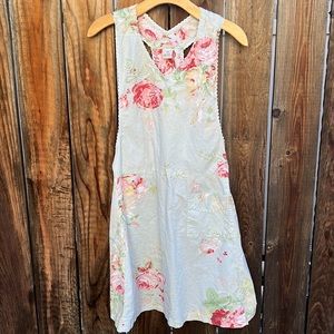 Taylor linens aprons 😍 floral print cotton.